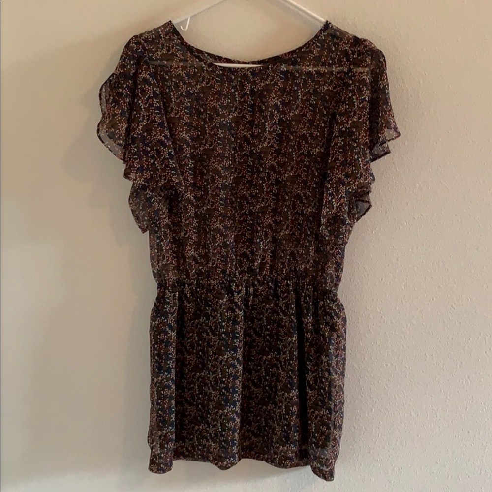 F21- Flutter sleeve top